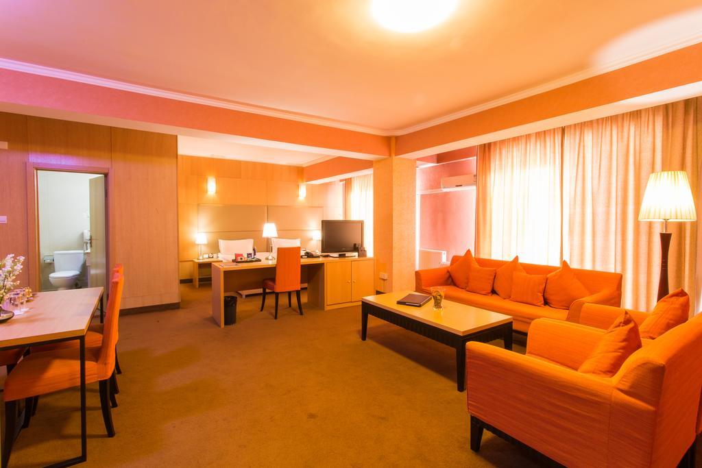 The Corporate Hotel Улан-Батор Екстер'єр фото